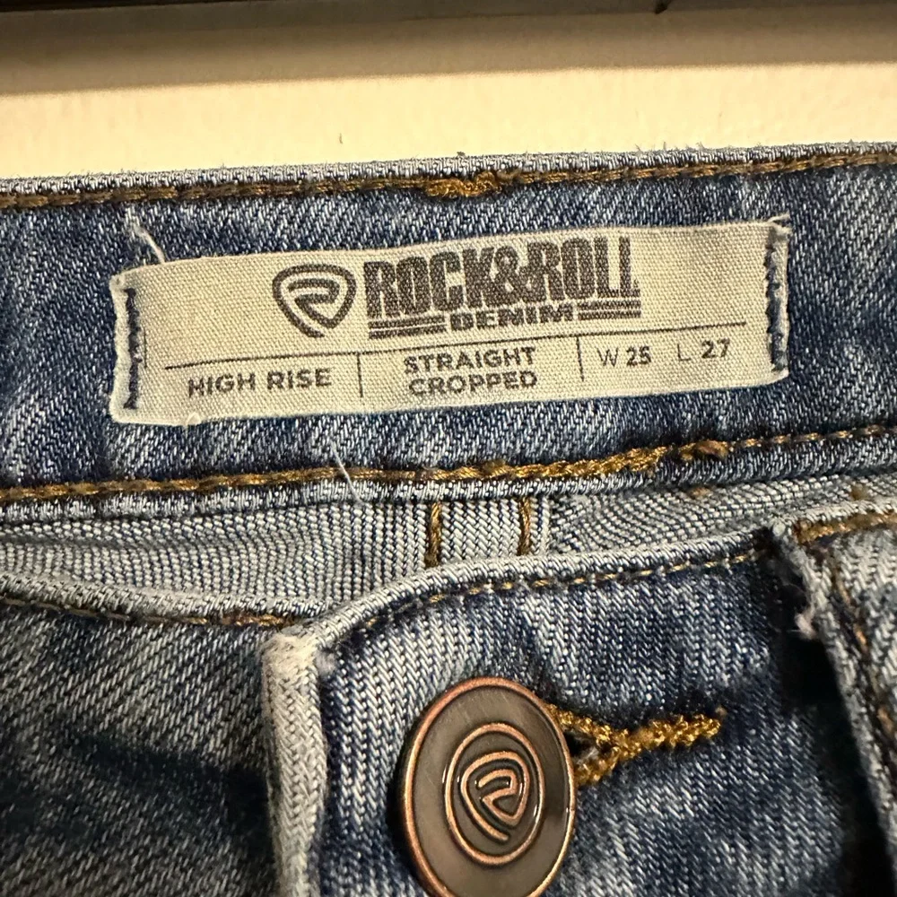 Rock & Roll Denim High Rise Cropped Jeans Women’s Medium Wash Front Seam